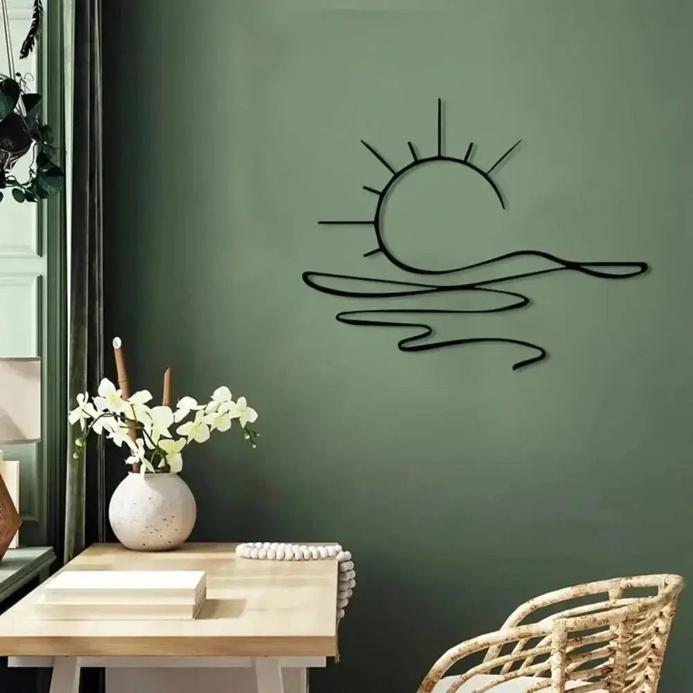 Élégante decoration murale extérieure minimaliste, coucher de soleil noir sur mur vert.