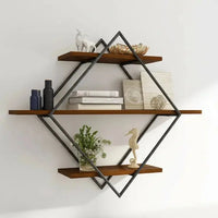 "Decorer etagere murale style rustique objets ordinaires sublimés élégants fond bois métal"