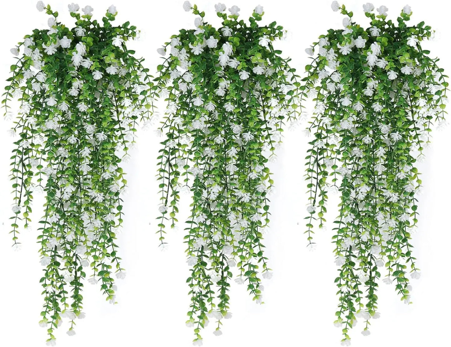 Créez un décor végétal luxuriant avec trois plantes tombantes artificielles Cascade Bohème, comportant des feuilles vertes luxuriantes et des fleurs blanches, disposées verticalement sur un fond blanc pour une atmosphère apaisante.