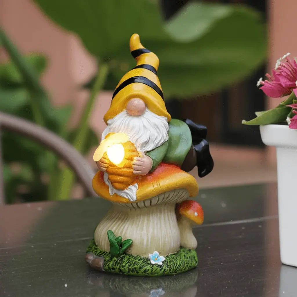 Grand nain de jardin détail champignon pot miel lumineux qualité résine