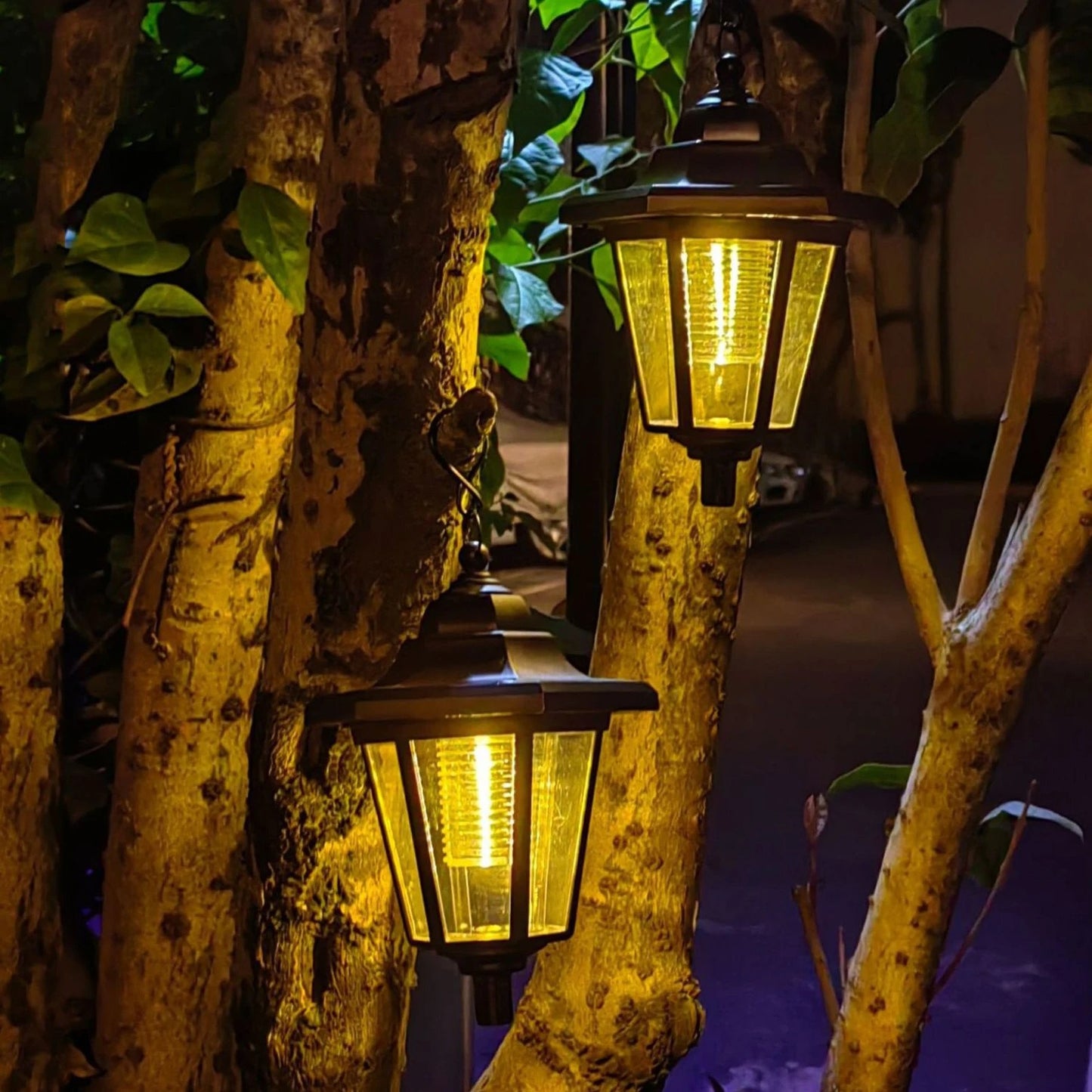 lampe-solaire-jardin-haut-de-gamme-lanterne-noire-double-installation-crochet-piquet-suspension