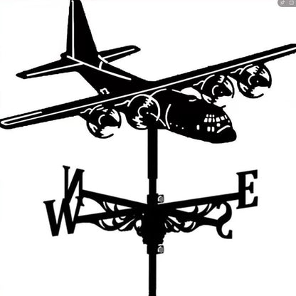 La Girouette de jardin-Galion est une décoration d'extérieur représentant la silhouette d'un avion avec les lettres de direction (O, N, E). Son design détaillé évoque le mouvement et l'esprit d'aventure.
