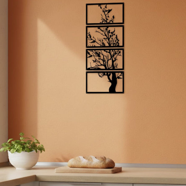 Élégante decoration murale pour cuisine en métal noir représentant un arbre stylisé.