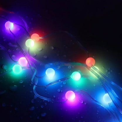 Boule lumineuse guirlande multicolore LED, étanche IP65, gouttes d'eau, ambiance festive.