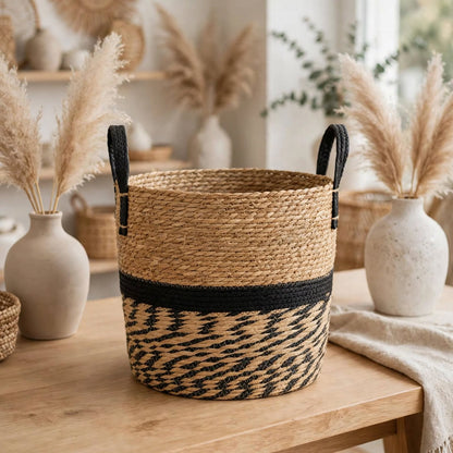 Cache-pot design en jonc de mer noir


