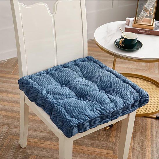 Coussin de banc velours côtelé élégant, conserve sa forme et couleurs après lavage
