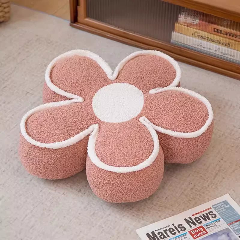 Coussin de sol siège fleur rose pâle, détail pétales en relief