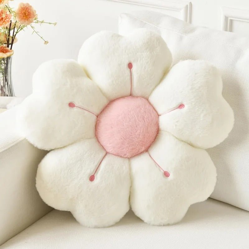 "Coussin fleur 38 cm montrant la texture peluche courte et le remplissage coton duvet"