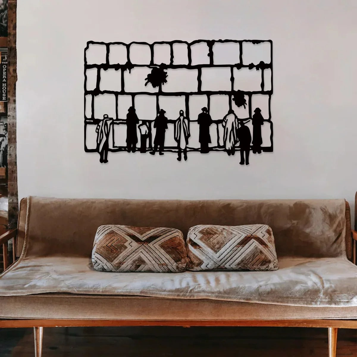 Decoration Murale Chambre noire représentant le Mur des Lamentations, avec des silhouettes.