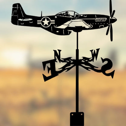 Girouette avion P-51 Mustang, indication des points cardinaux. "Girouette originale".