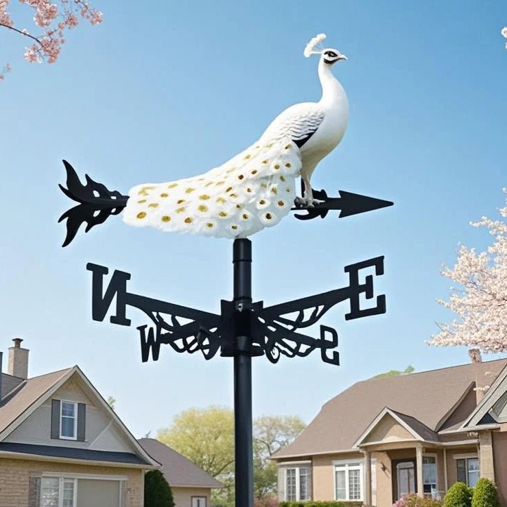 Girouette oiseau décorative de jardin en forme de paon blanc.
