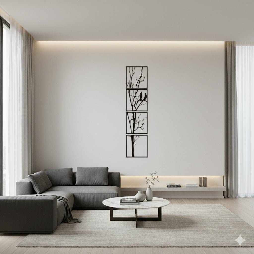 Salon moderne avec canapé gris et decoration murale pour salon arbre oiseaux.