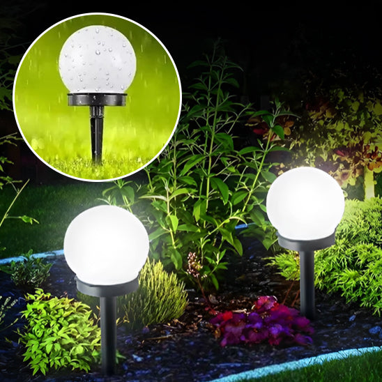 Lampe-solaire-pique-a-pelouse-en-boule-jardin