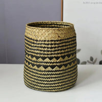 Cache pot original à bandes de triangles, dimensions 17 × 25 cm