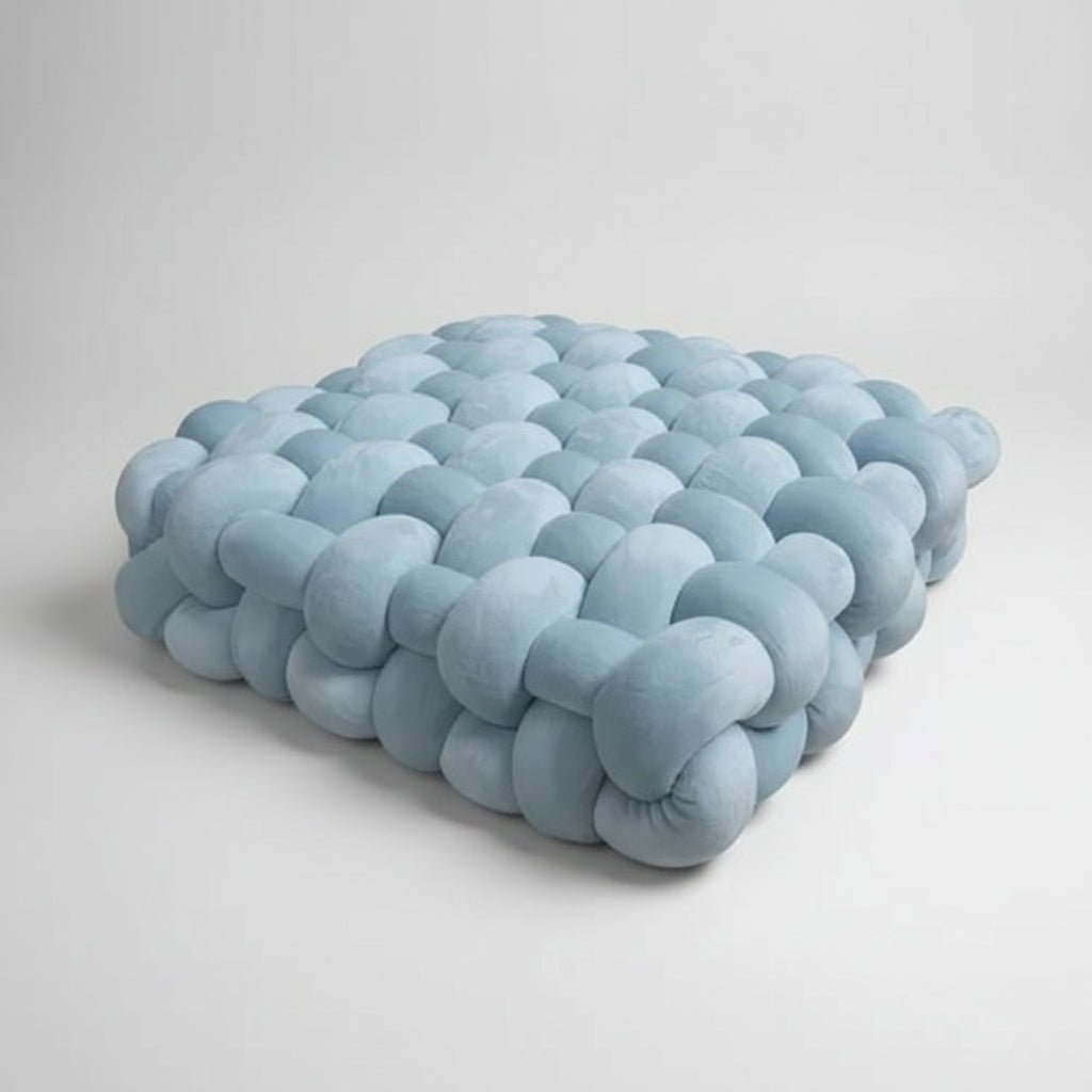 Grand coussin canapé velours bleu ciel noué main style scandinave