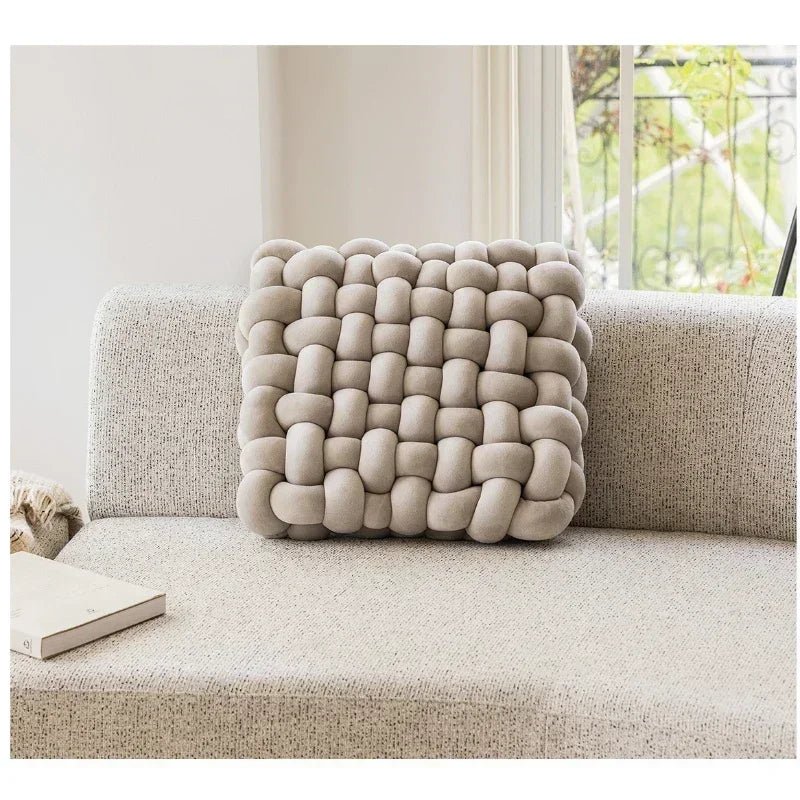 Grand coussin canapé velours noué main décoration intérieur moderne