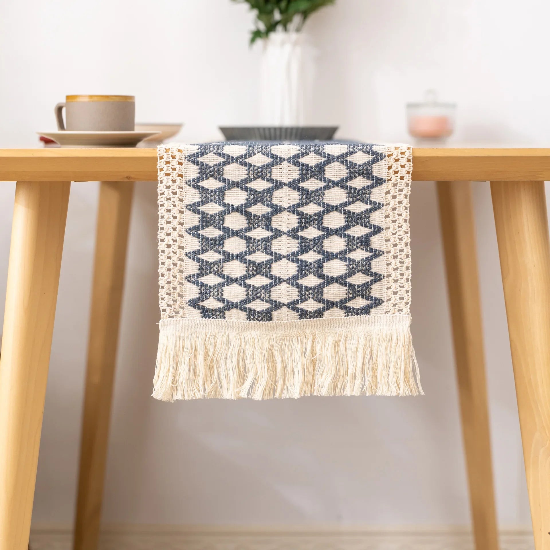 Chemin de table tissé main motif crème caramel décoration table