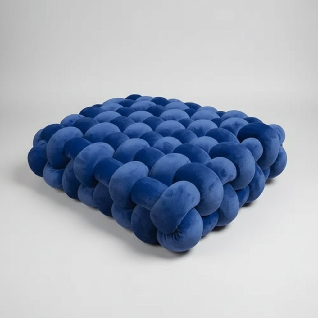 Grand coussin canapé velours bleu noué main 40x40cm design minimaliste