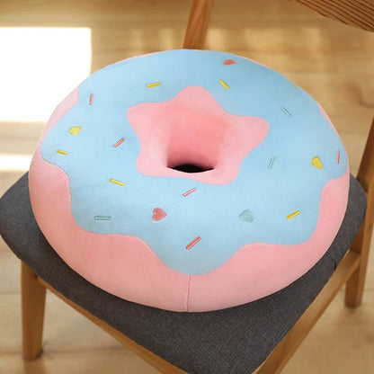 Gros coussin canapé donut rose et bleu 38cm vue de face - coussin décoratif peluche