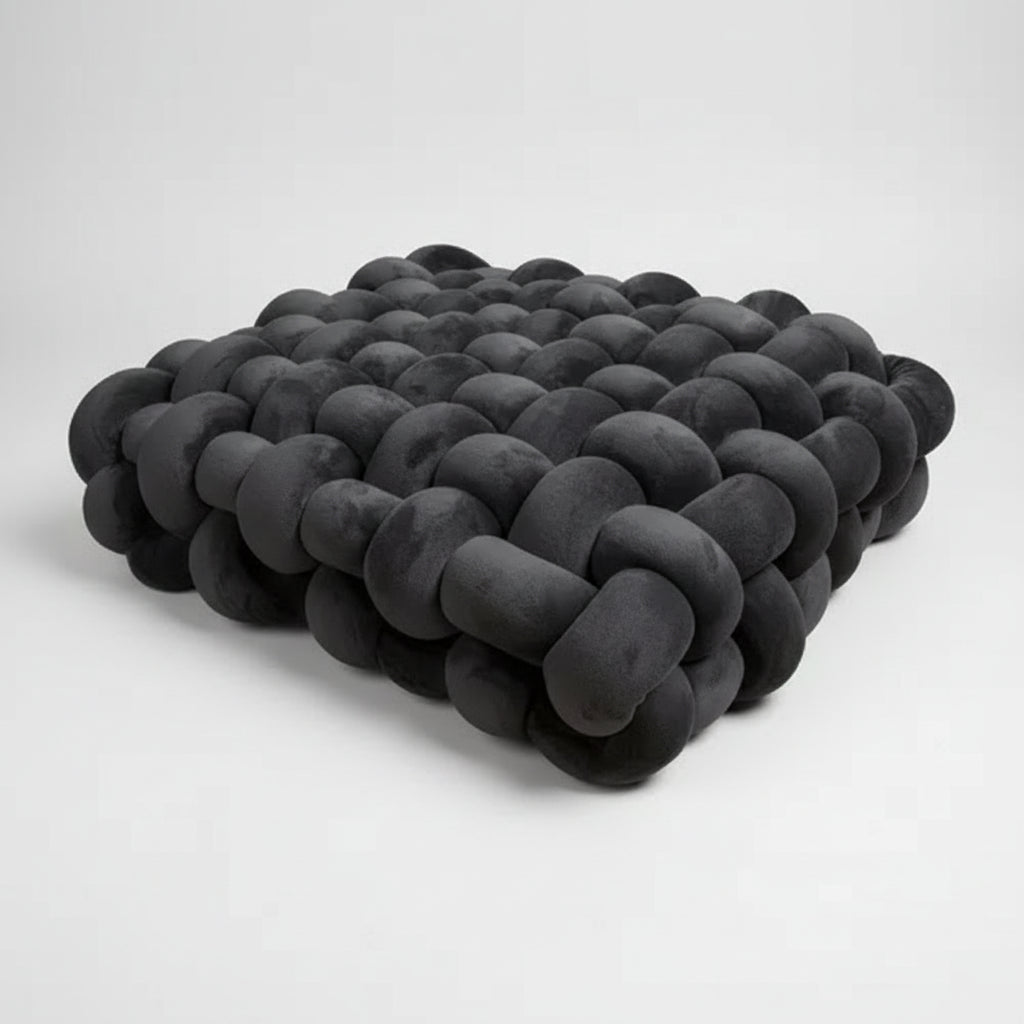 Grand coussin canapé velours noir charbon noué main design moderne