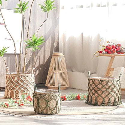Cache pot macramé vert olive, vue de trois quarts