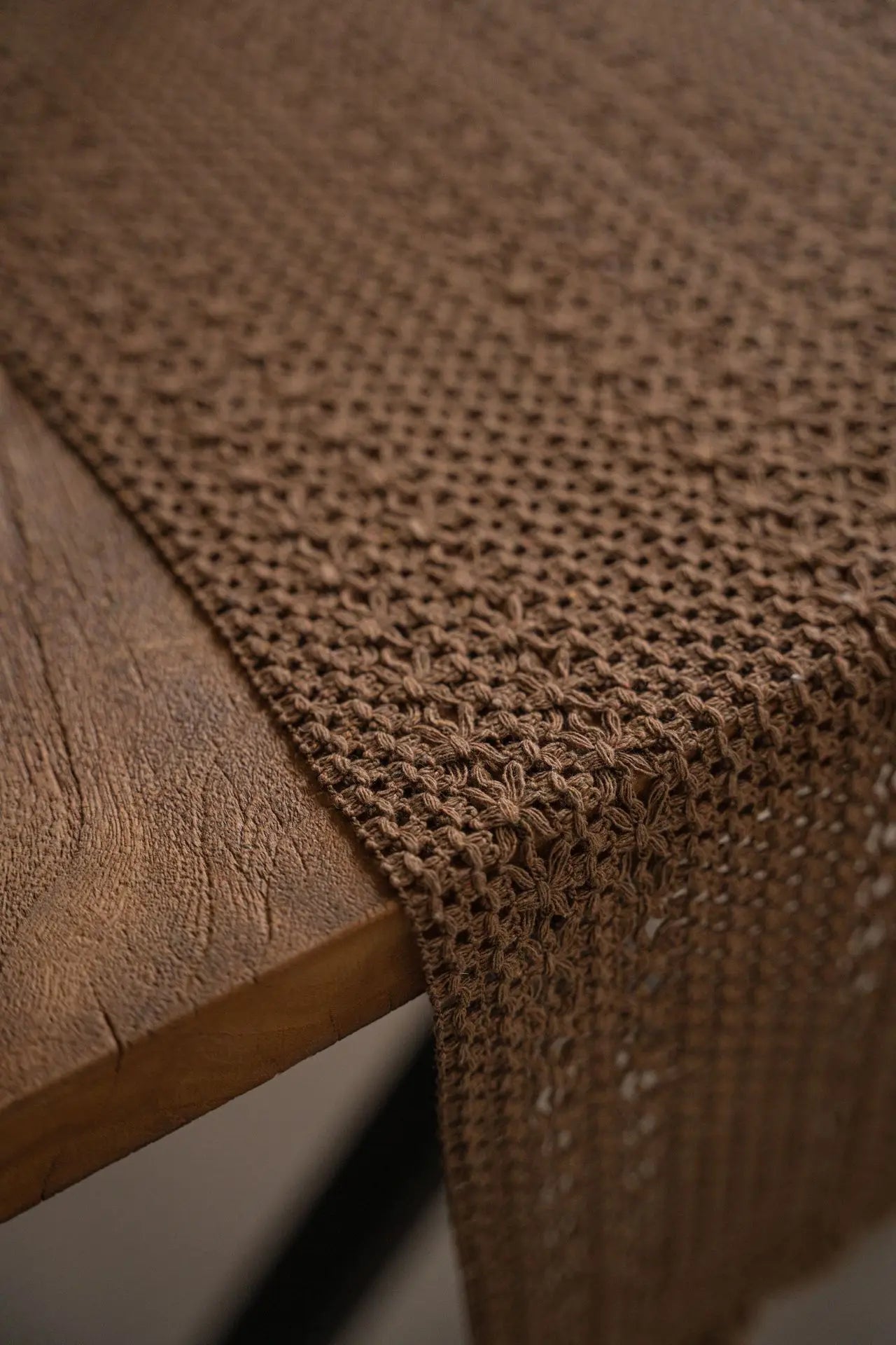 Chemin de table macramé lin bohème ambiance naturelle rustique