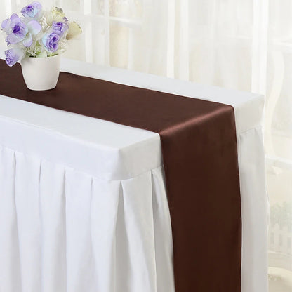 Chemin de table en satin doré de Mafrenesiedecoration, parfait pour mariage et fêtes, disponible en 20 couleurs.