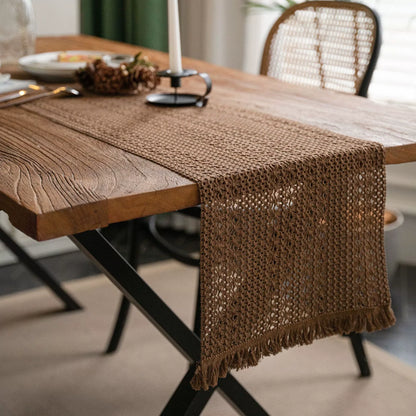 Chemin de table crochet brun tabac lin artisanal texture ajourée