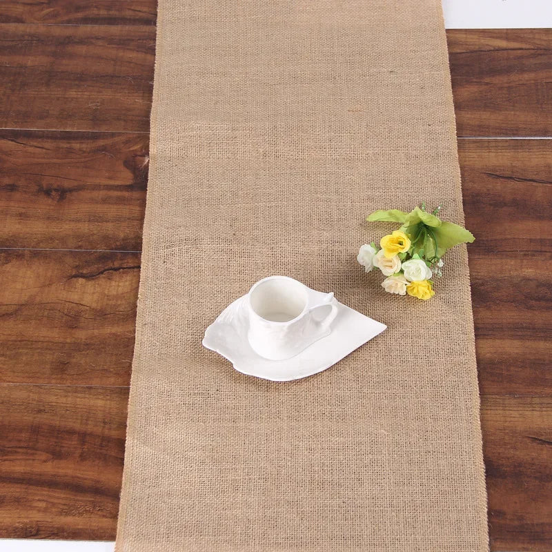 Chemin de table jute franges détail artisanal texture naturelle