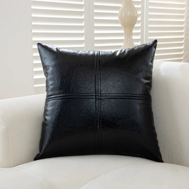 "Coussin décoratif noir cuir synthétique patchwork 50x50cm pour canapé"