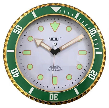 Horloge murale en métal original avec cadran lumineux phosphorescent, silencieuse, 30cm, disponible en 6 coloris, de Mafrenesiedecoration.