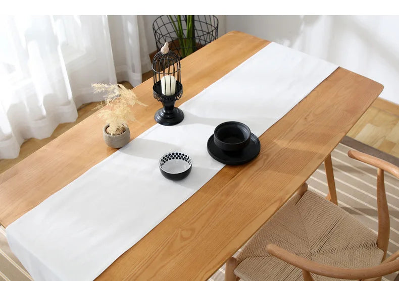 Chemin de table noir style japonais wabi-sabi décoration intérieure