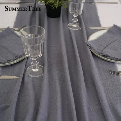 Chemin de table en gaze de coton Mafrenesiedecoration, léger et texturé, idéal pour mariage et table festive bohème.