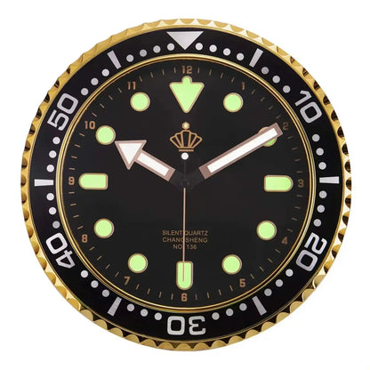 Horloge murale design métal noir argent 2 coloris comparaison cadeau mémorable