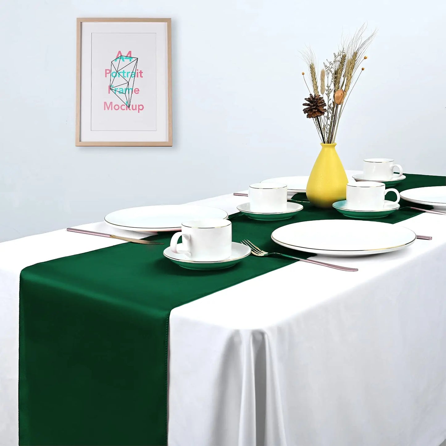 Chemin de table en satin doré Mafrenesiedecoration, idéal pour mariage et fêtes, 20 couleurs disponibles, décoration élégante.