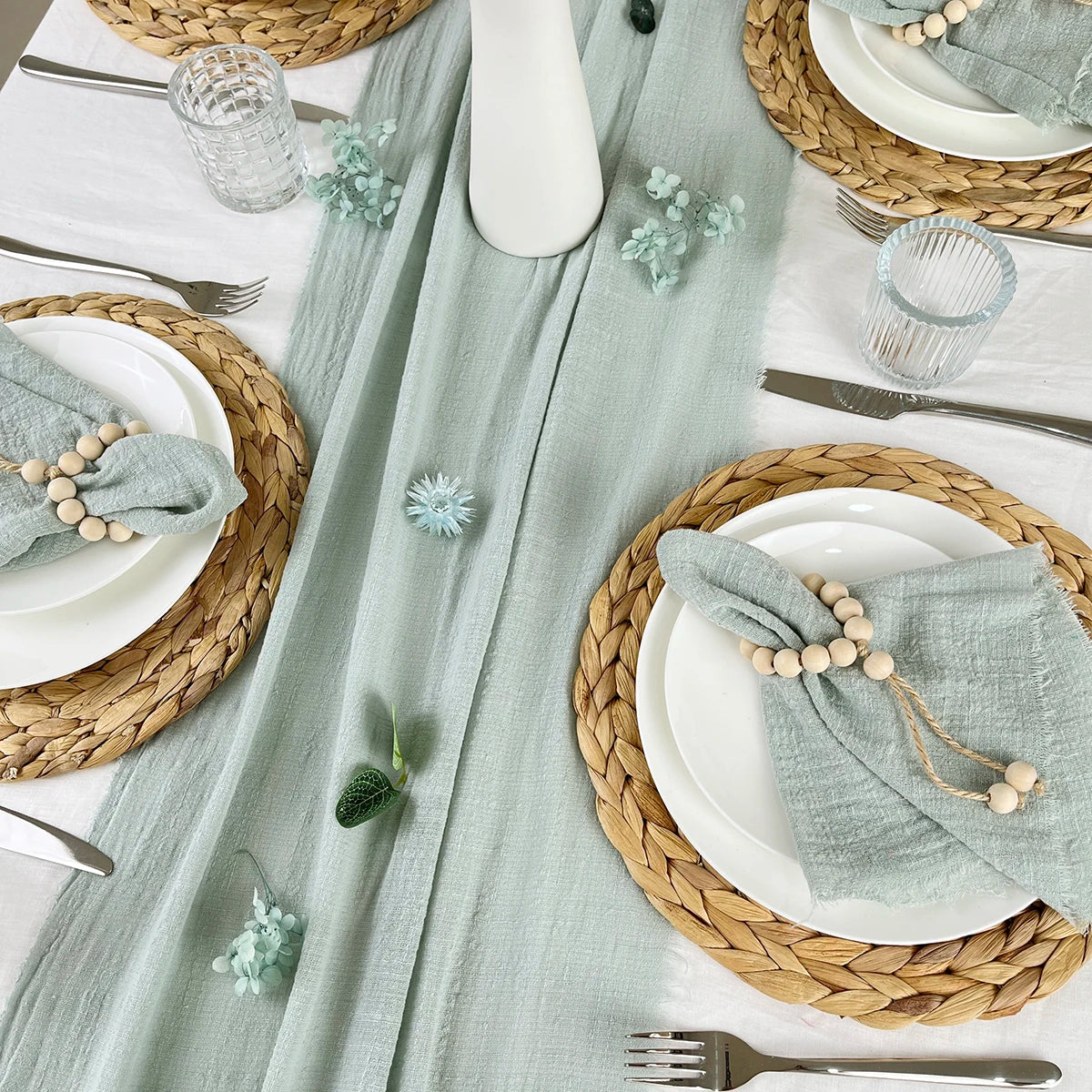 Chemin de table blanc gaze naturel de Mafrenesiedecoration, grand et polyvalent, idéal pour la décoration de table élégante