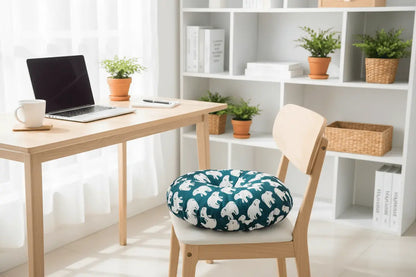 Coussin decoratif canape sur chaise bureau