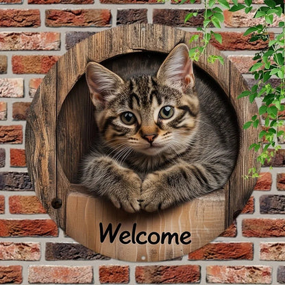 Décoration murale en bois avec chat Welcome accrochée dans entrée accueillante