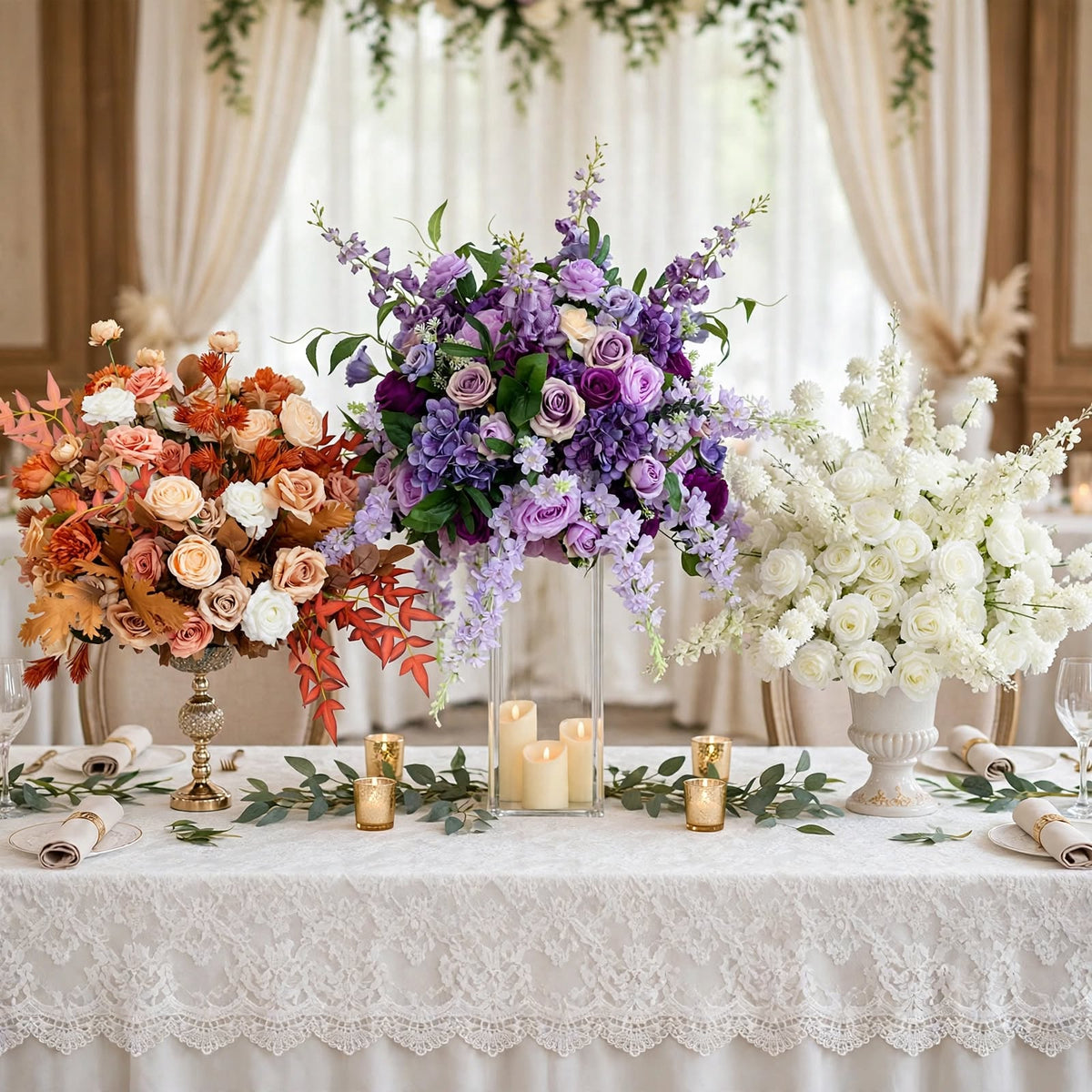 Boule de fleurs artificielles en pièce maîtresse dans un intérieur