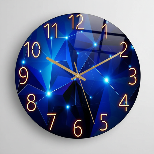 Horloge design murale verre HD détail motif géométrique bleu aiguilles métal quartz