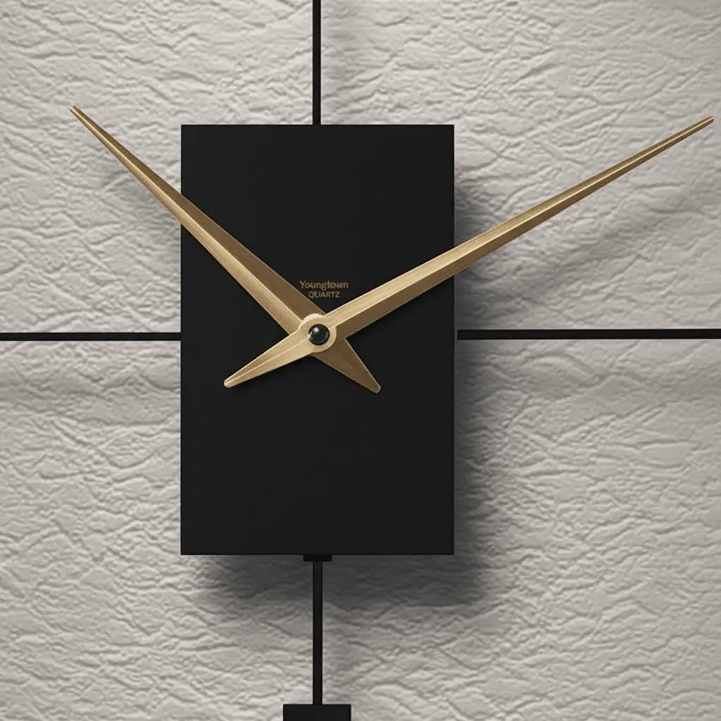 Horloge noire murale métal 50cm détail épaisseur 30mm aiguilles dorées antiques quartz