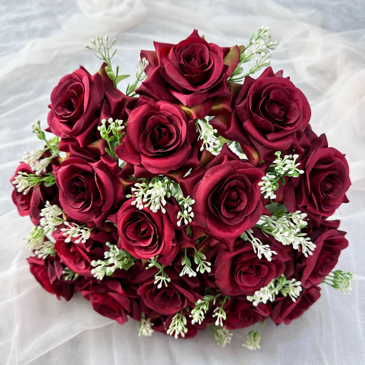 Bouquet de roses artificielles bordeaux, 18 roses en soie