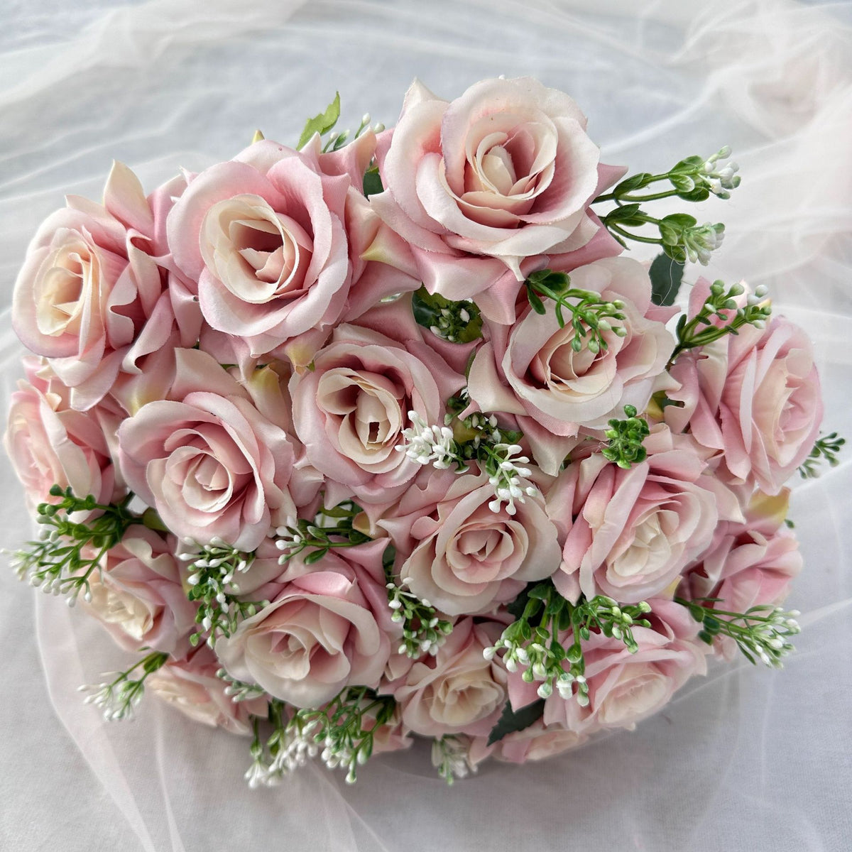 Bouquet de roses artificielles rose poudré, 18 roses en soie