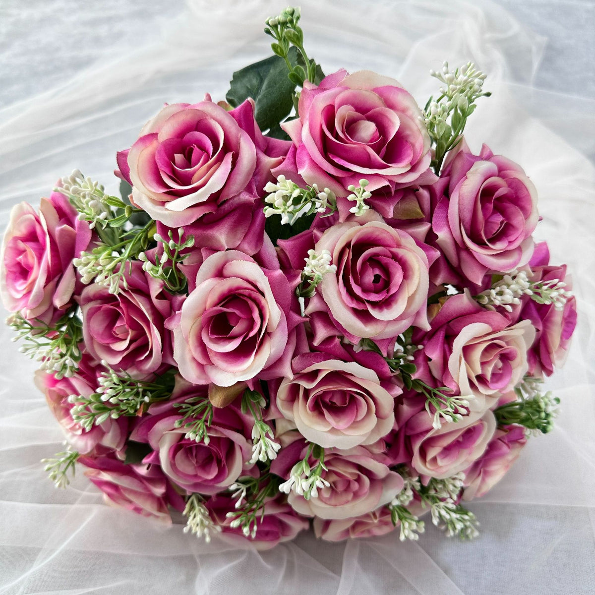 Bouquet de roses artificielles fuchsia bicolore, 18 roses en soie