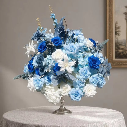 Centre de table en fleurs artificielles bleu et blanc pour réception
