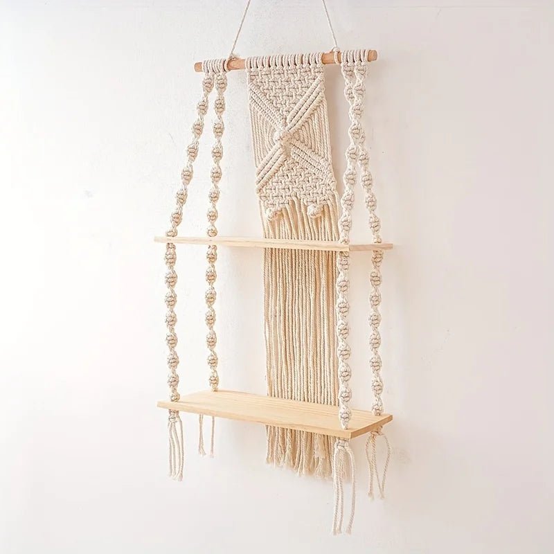 Étagère murale salon bohème macramé beige 2 niveaux avec plantes et objets décoratifs, rangement artisanal tissé main