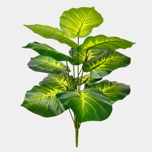 Plantes artificielles réalistes créant atmosphère fraîche luxuriante intérieur moderne